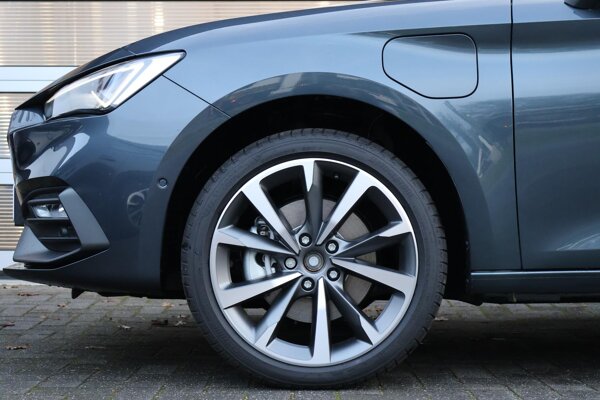 lichtmetalen velgen 6-spaaks 18"