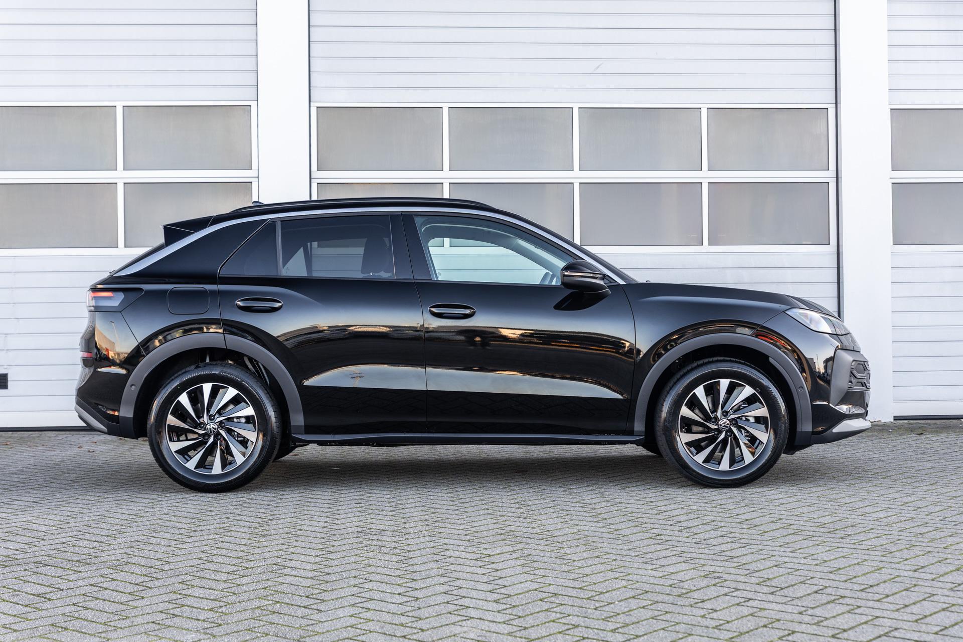 Volkswagen T-Roc 1.5 eTsi 116pk Life First Edition - Afbeelding 3