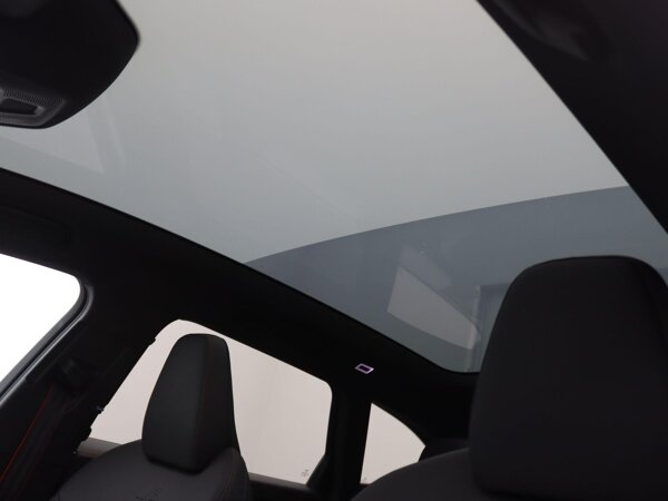 Glazen panoramadak met variabele transparantie