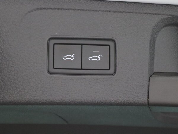 elektrisch bedienbare achterklep met sensorsturing