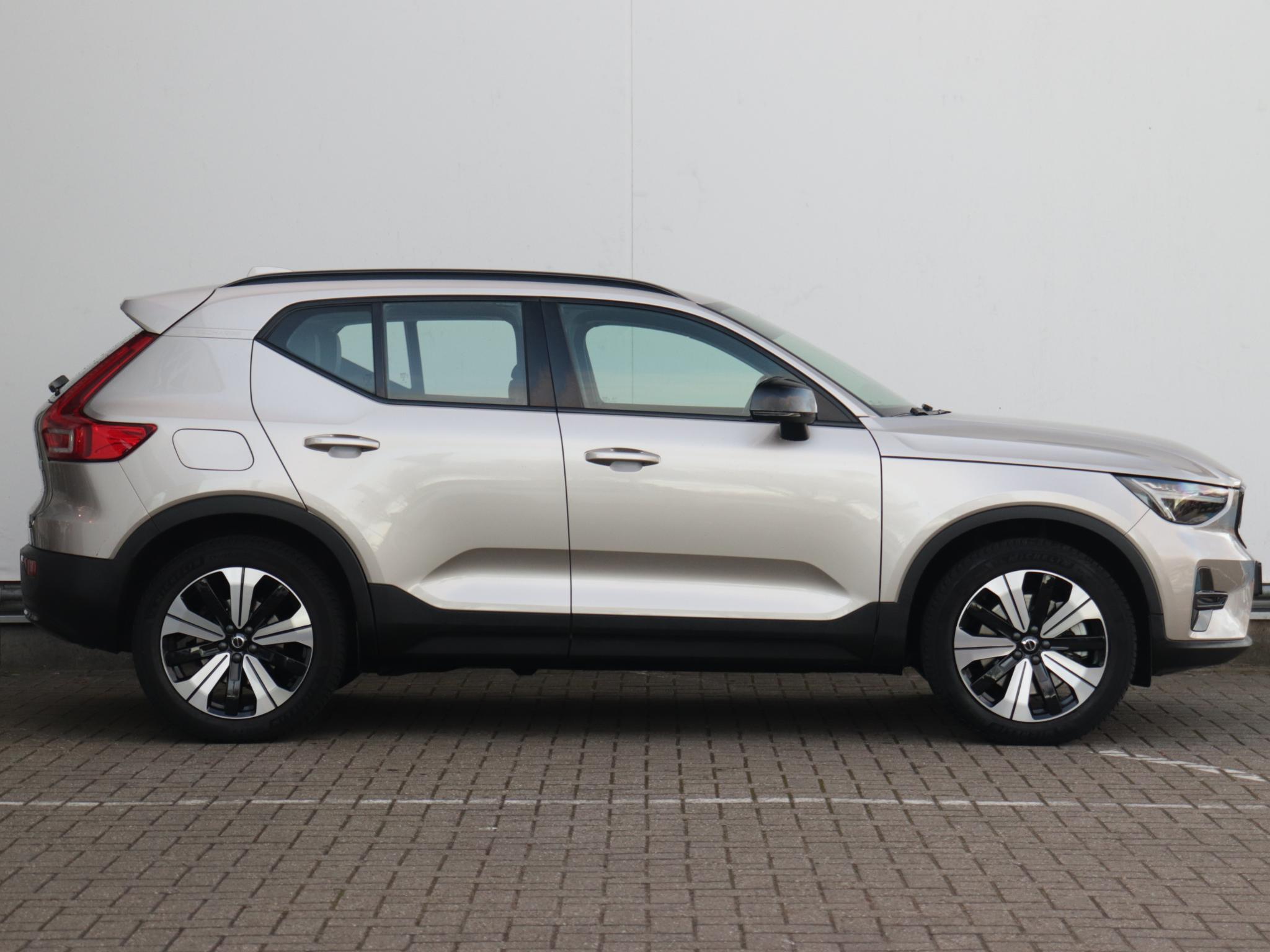 Volvo XC40 1.5 T4 Plug-in hybrid Plus Dark - Afbeelding 2