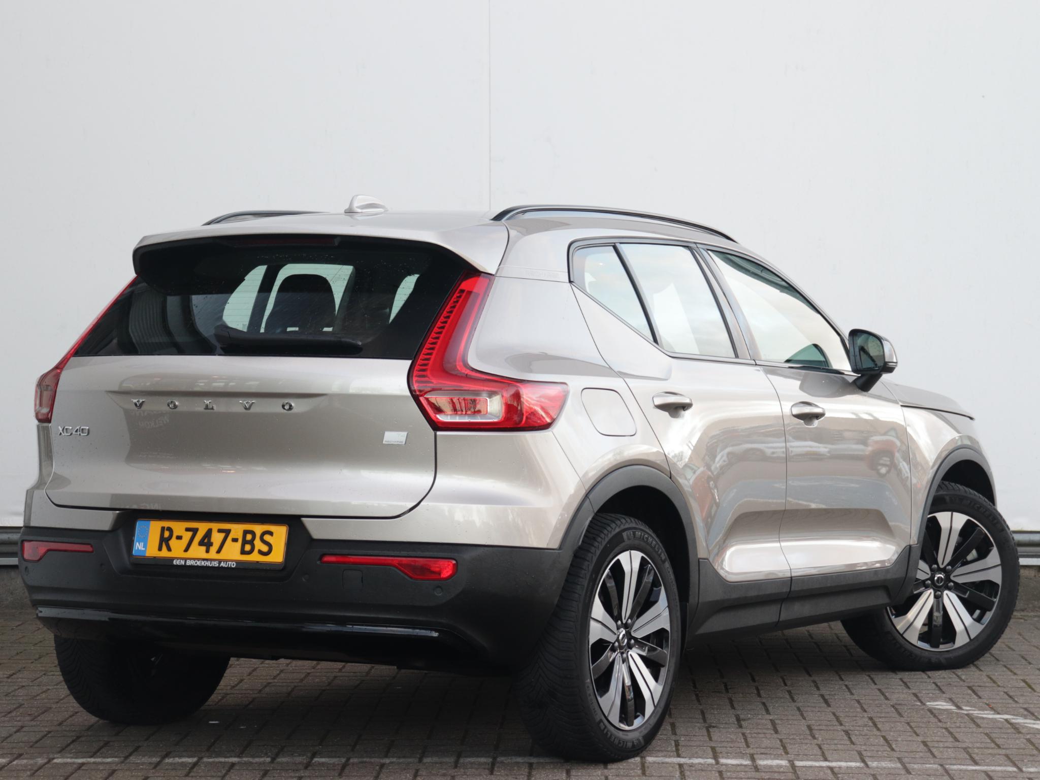 Volvo XC40 1.5 T4 Plug-in hybrid Plus Dark - Afbeelding 4