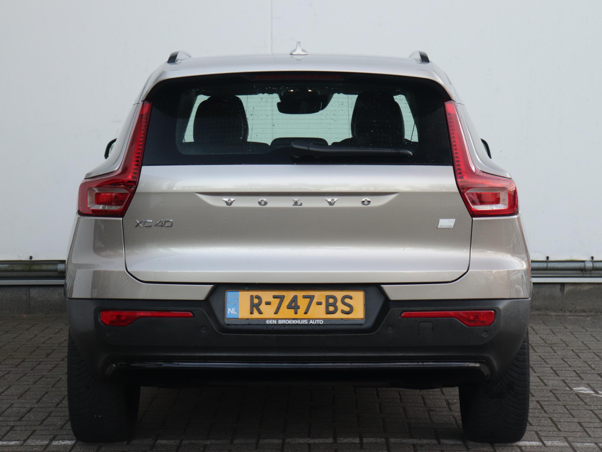 Volvo XC40 1.5 T4 Plug-in hybrid Plus Dark - Afbeelding 5
