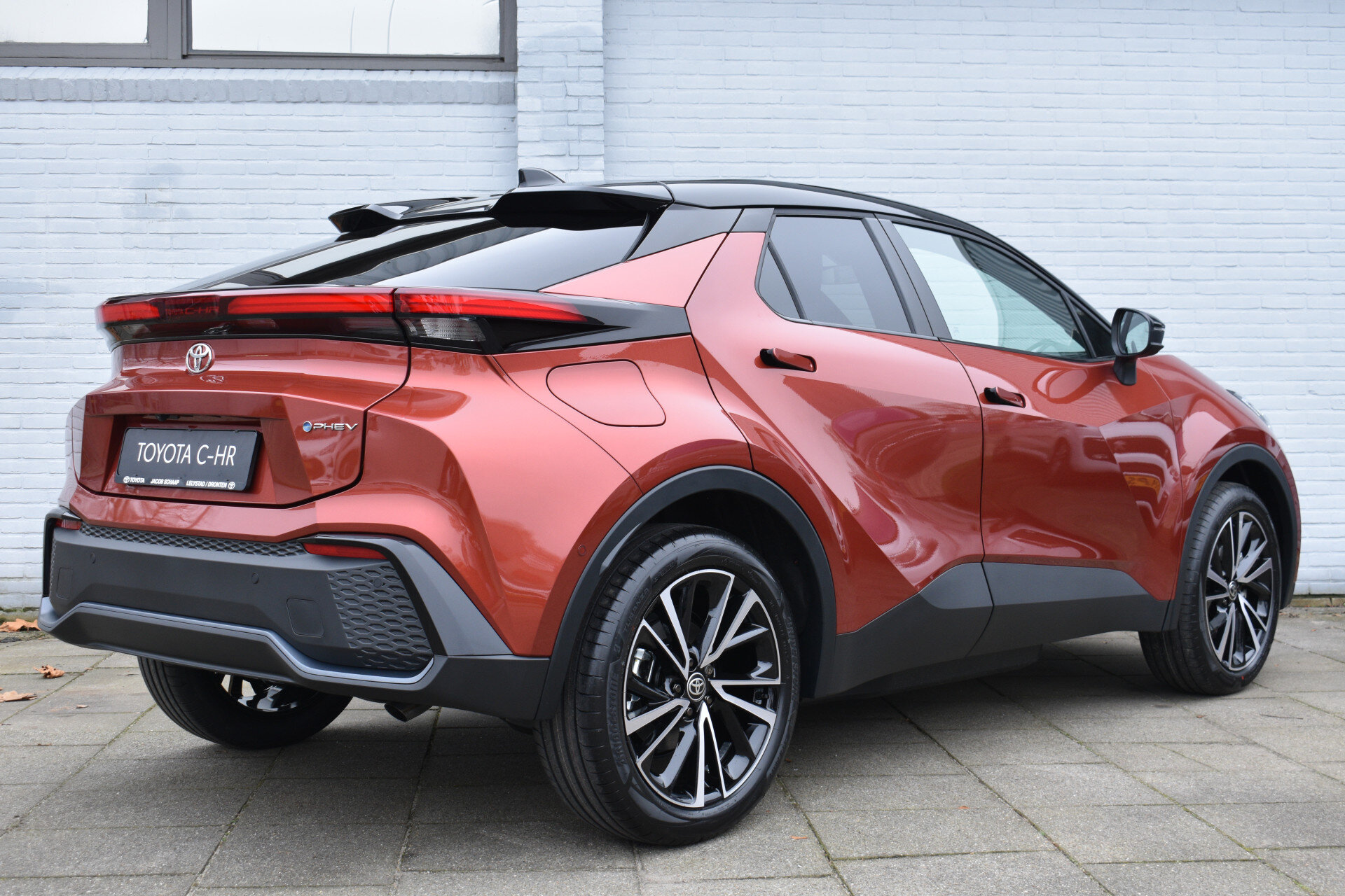Toyota C-HR 2.0 Plug-in Hybrid 220 Executive Automaat 223pk - Afbeelding 3