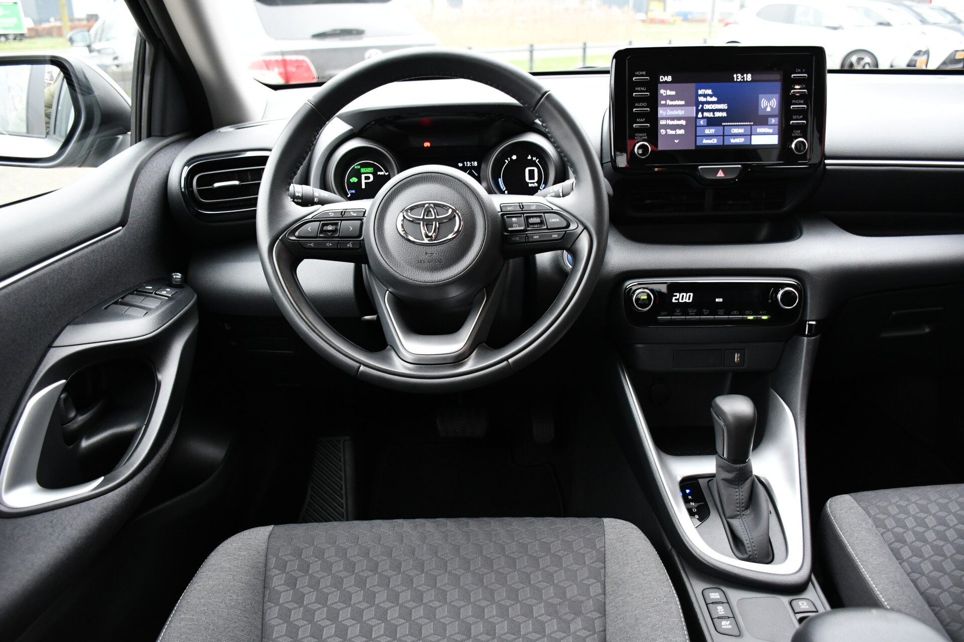 Toyota Yaris 1.5 Hybrid Dynamic Automaat 116pk - Afbeelding 2