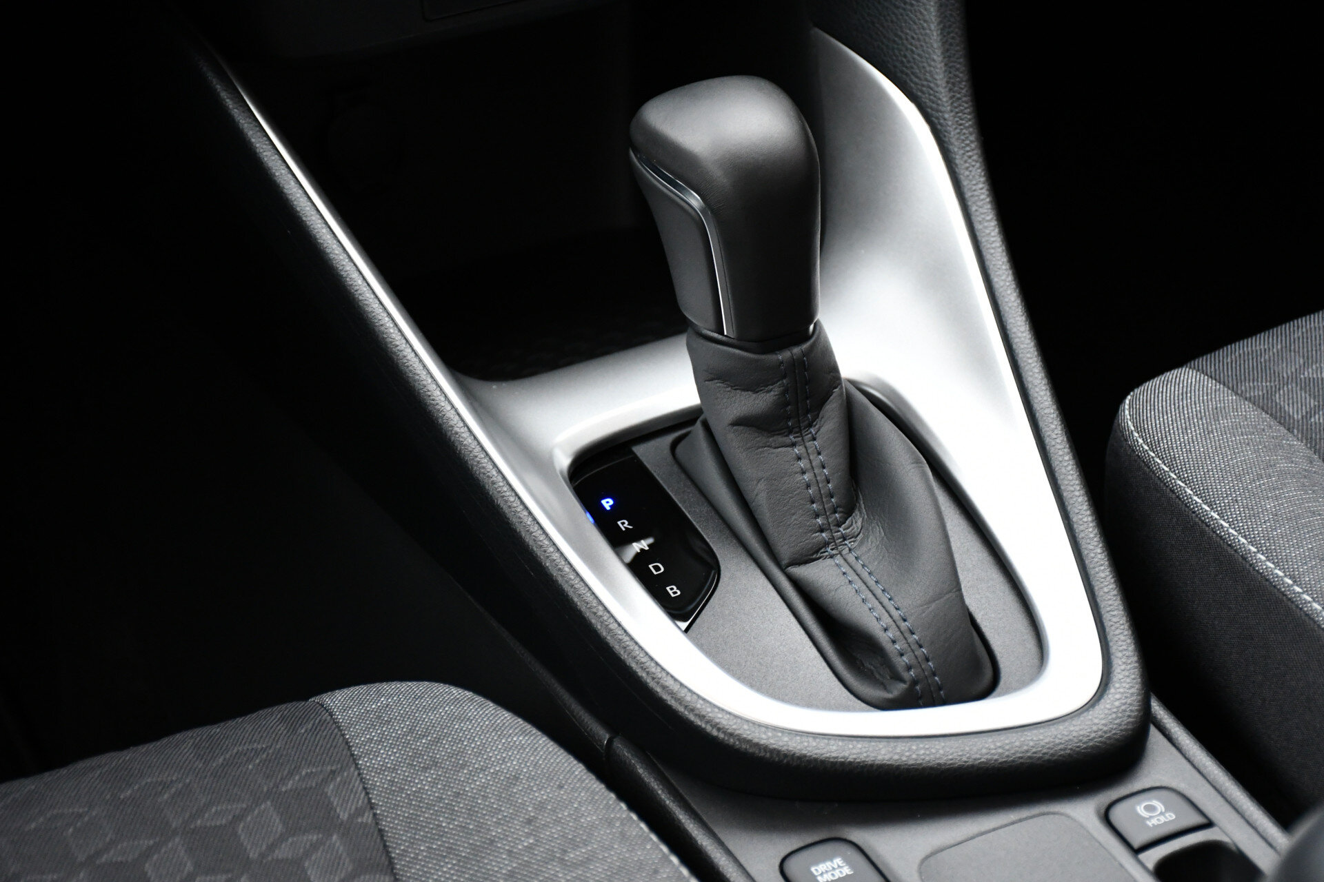 Toyota Yaris 1.5 Hybrid Dynamic Automaat 116pk - Afbeelding 4