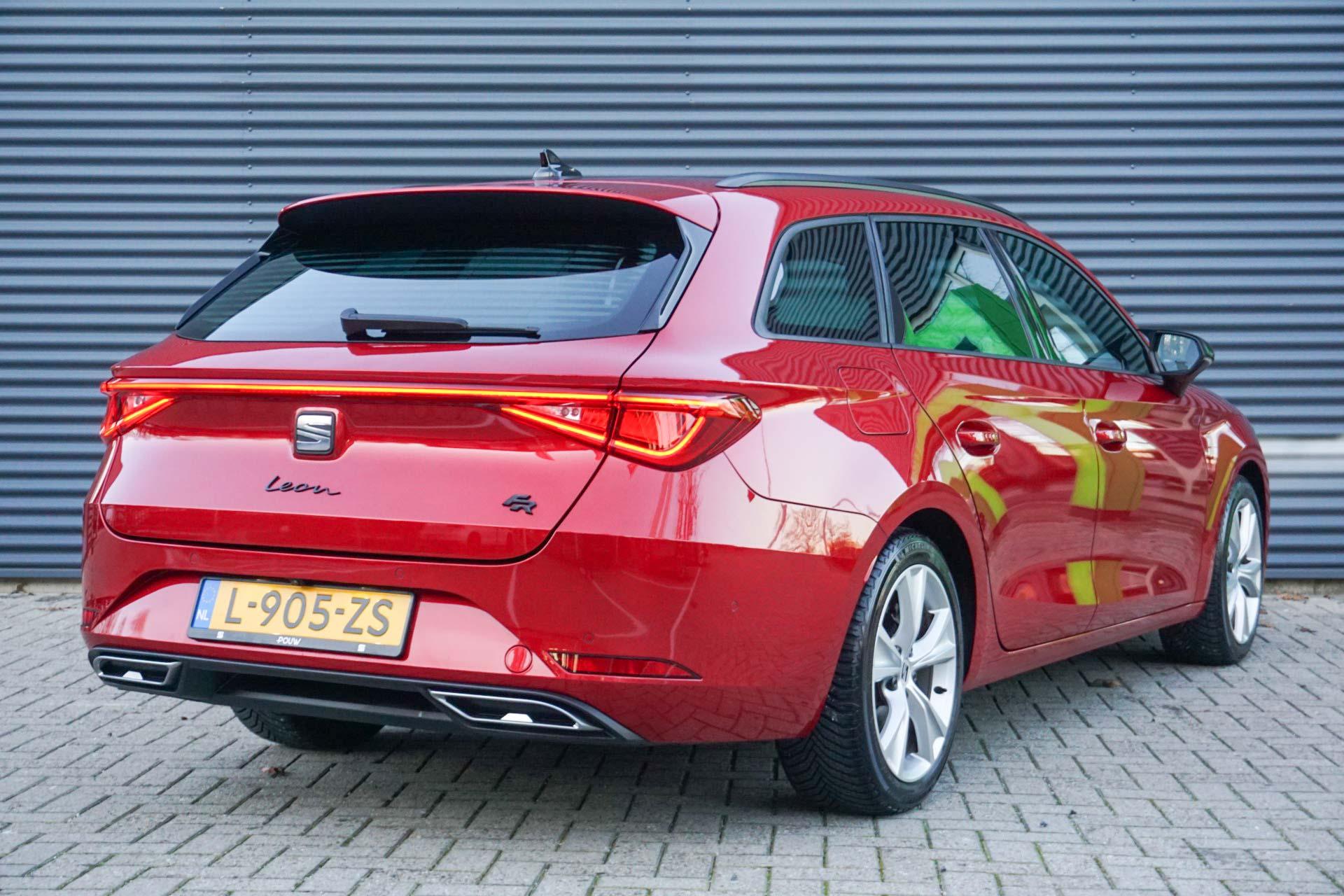 SEAT Leon Sportstourer 1.0 eTSI 110pk DSG FR Business Intense - Afbeelding 2