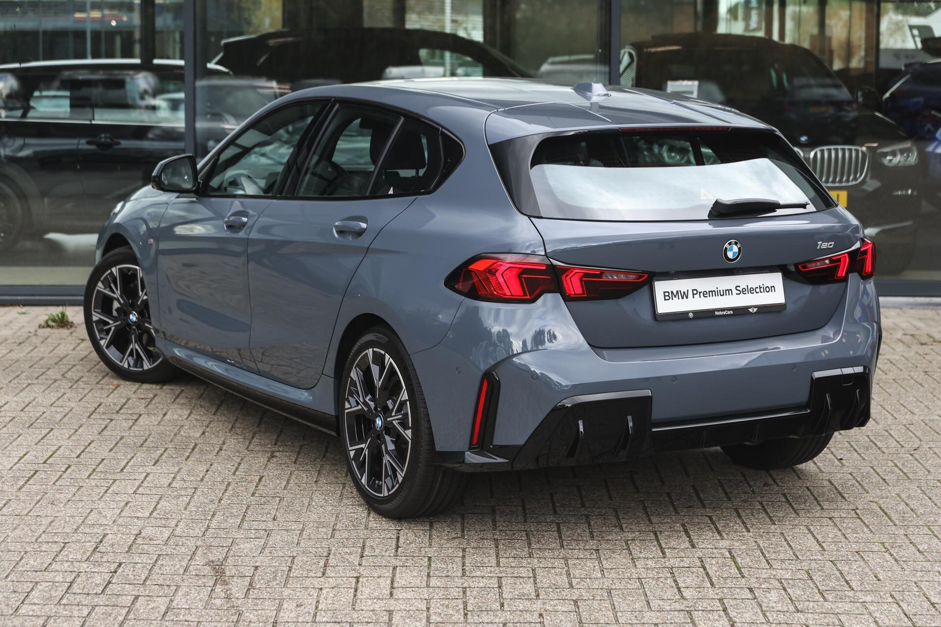 BMW 1 Serie 120 M Sport Automaat - Afbeelding 2