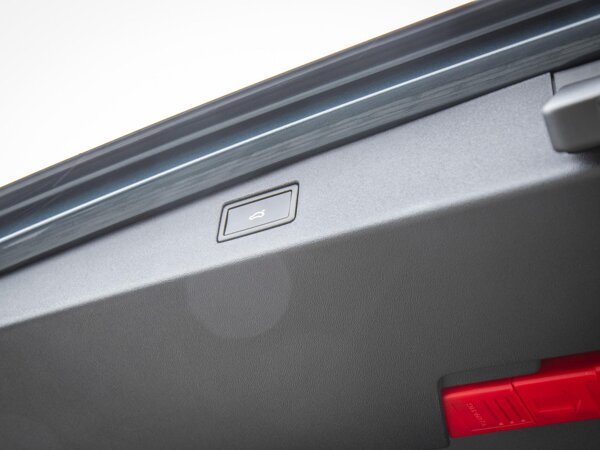 elektrisch bedienbare achterklep met sensorsturing