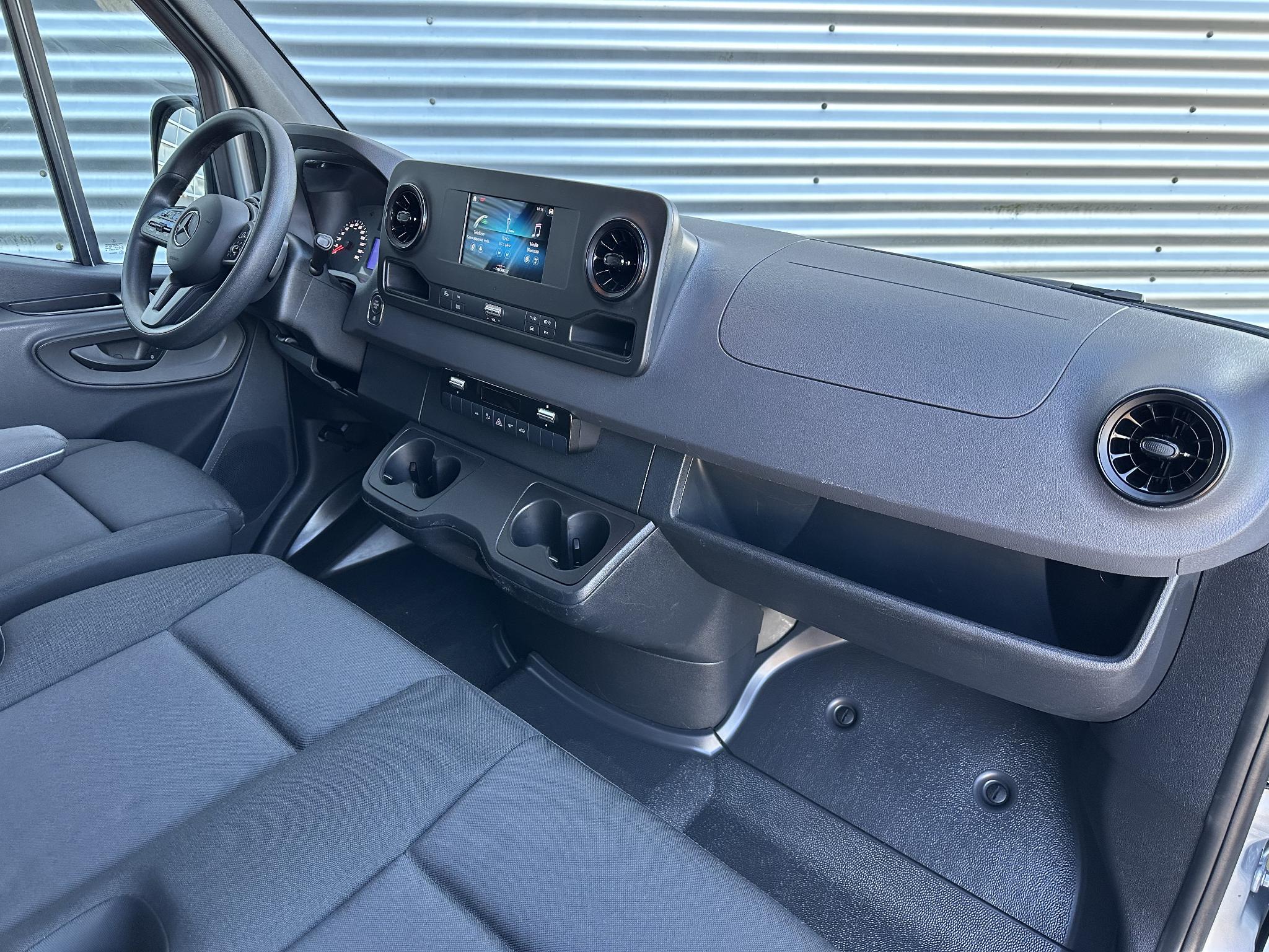 Mercedes-Benz Sprinter 315 CDI  L2H2 Automaat Carplay Navigatie Camera - Afbeelding 4