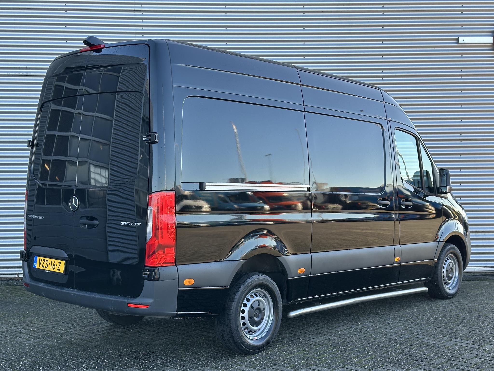 Mercedes-Benz Sprinter 315 CDI  L2H2 Automaat Carplay Navigatie Camera - Afbeelding 2