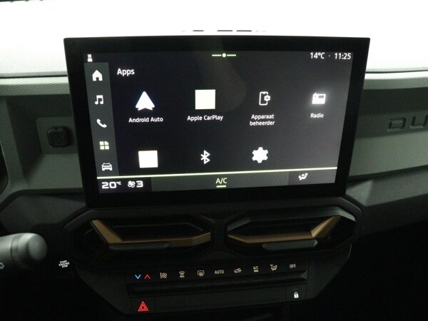 Apple Carplay/Android Auto Apple Carplay/Android Auto