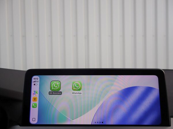 Apple Carplay/Android Auto Apple Carplay/Android Auto