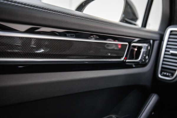 carbonafwerking interieur