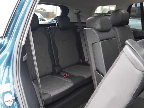 2 stoelen op derde rij