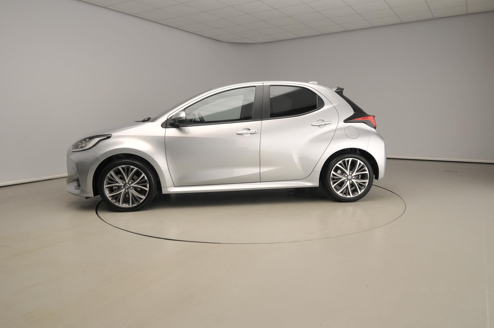 Toyota Yaris 1.5 Hybrid 130 Executive - Bild 2