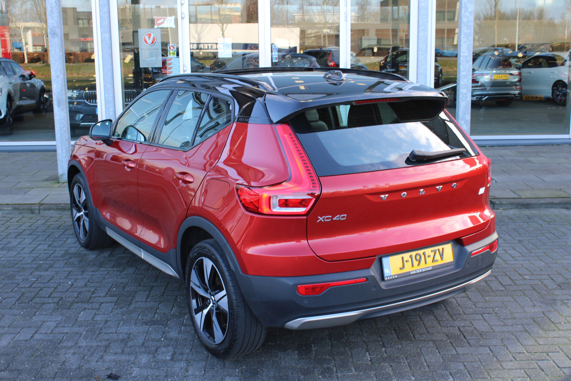 Volvo XC40 Recharge P8 AWD R-Design - Afbeelding 3