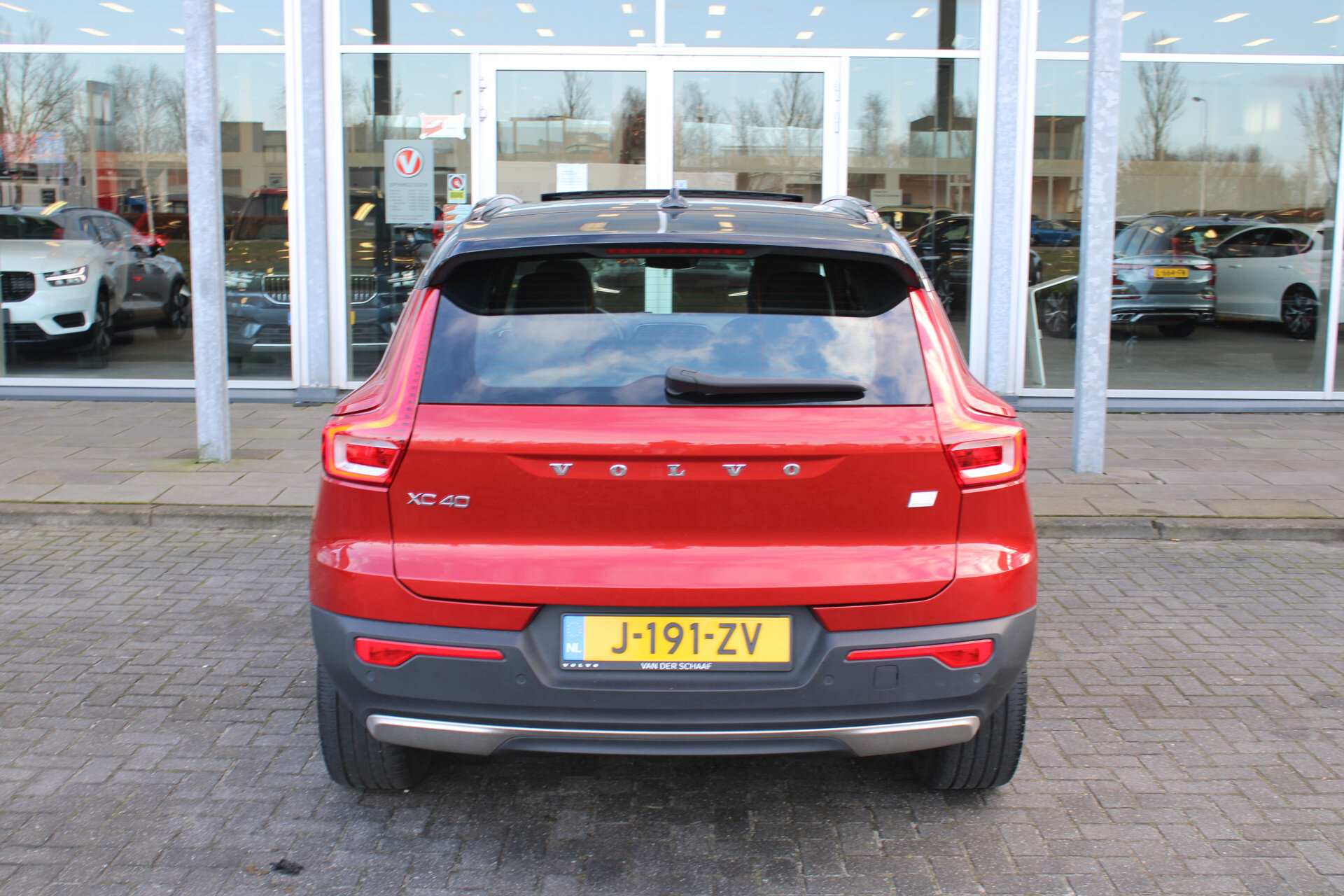 Volvo XC40 Recharge P8 AWD R-Design - Afbeelding 4