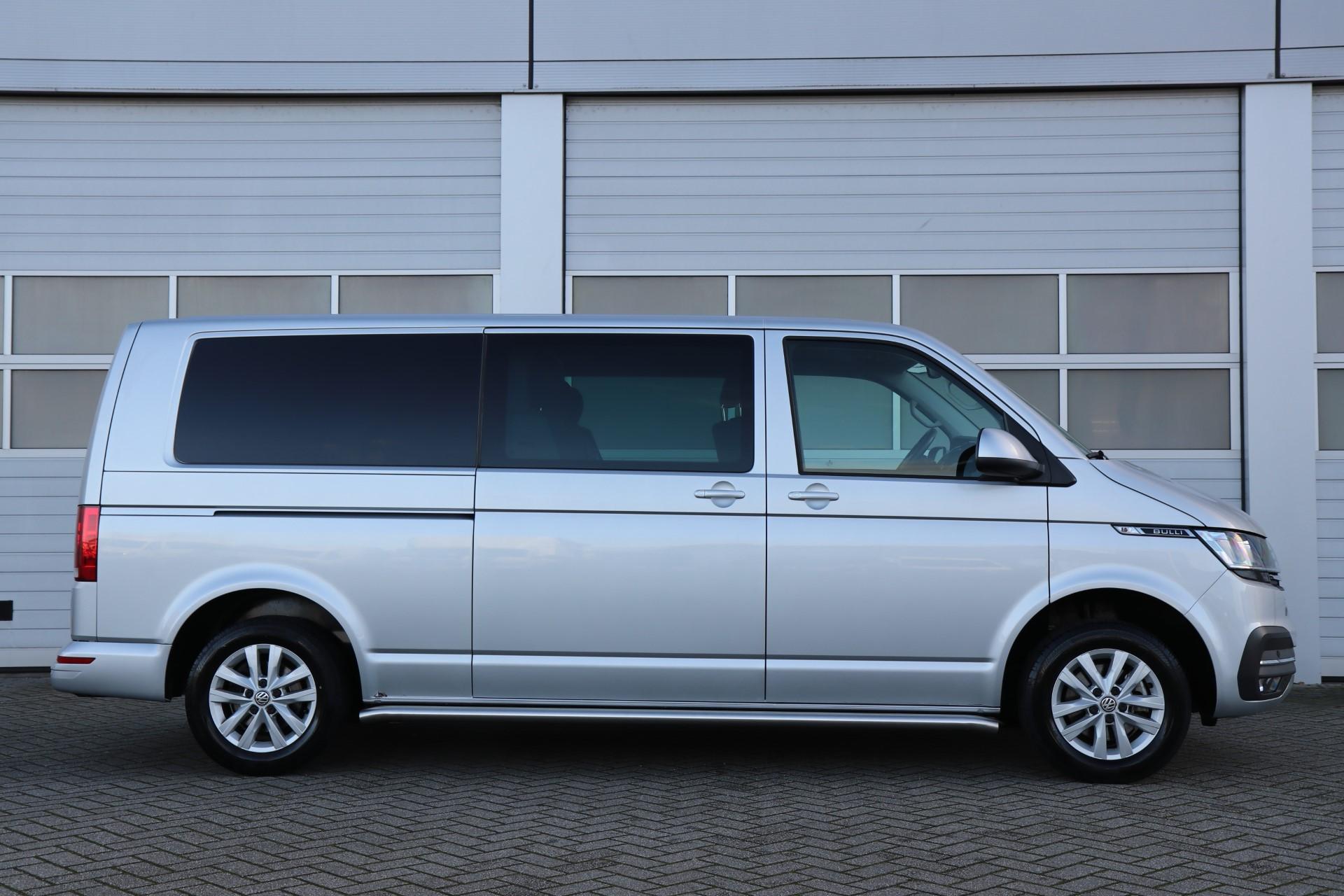 Volkswagen Transporter 2.0 TDI L2H1 150pk 30 DC Highline - Afbeelding 3