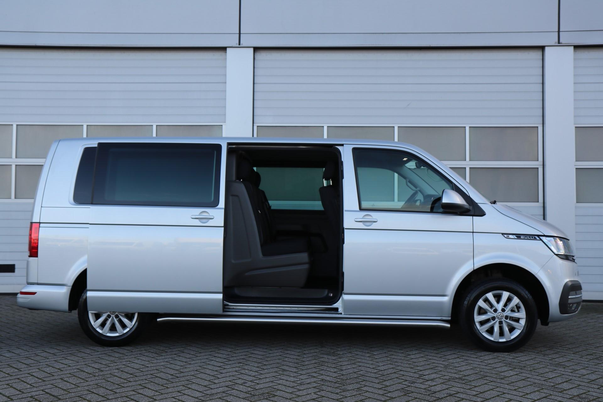 Volkswagen Transporter 2.0 TDI L2H1 150pk 30 DC Highline - Afbeelding 4