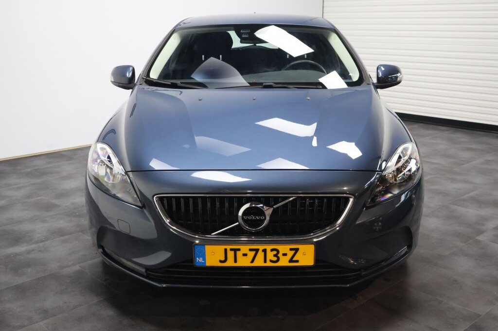 Volvo V40 2.0 T2 Nordic | Trekhaak | Navigatie | Cruise Control - Afbeelding 2