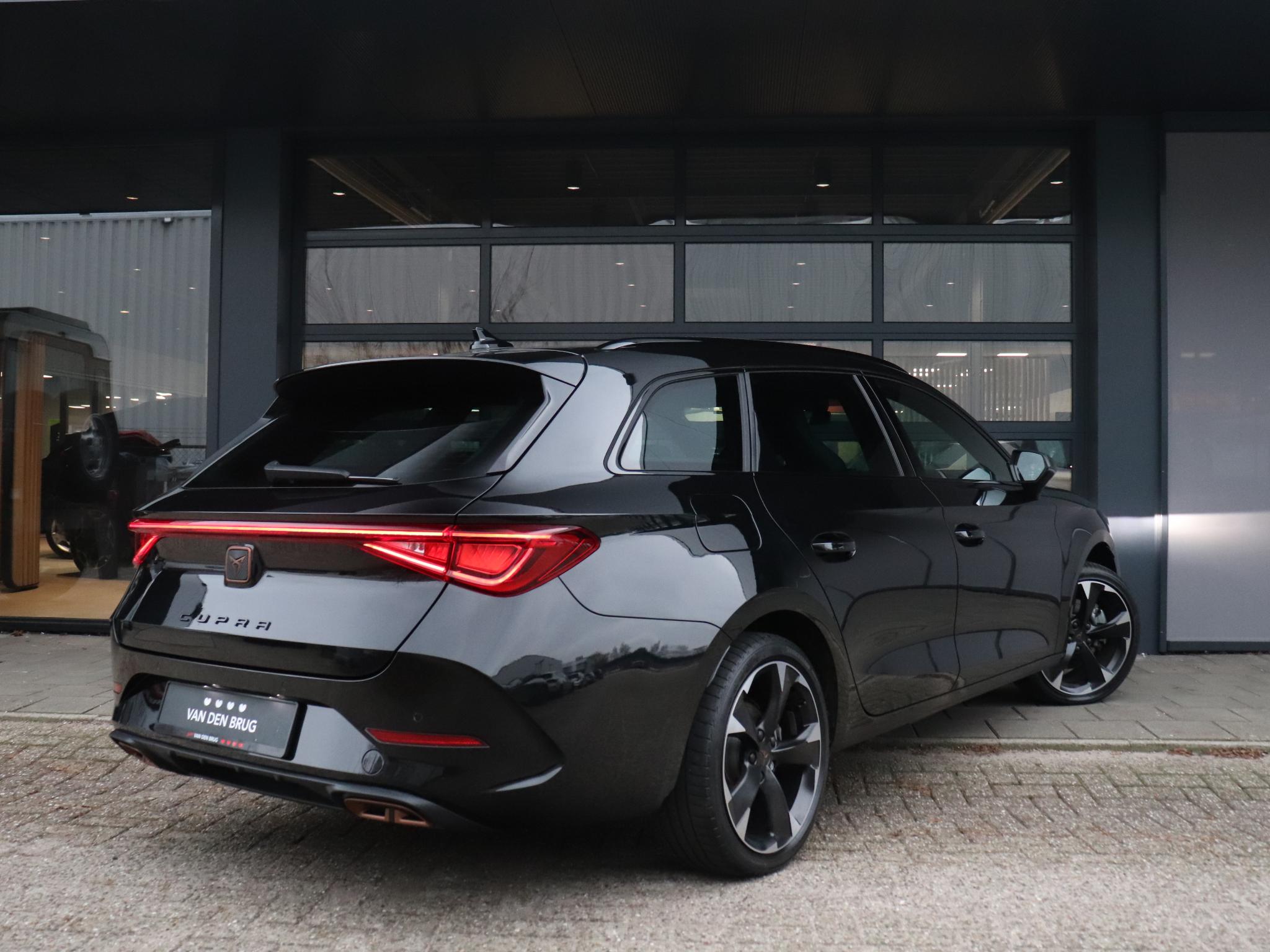 CUPRA Leon Sportstourer 1.4 e-Hybrid 245pk VZ - Afbeelding 2