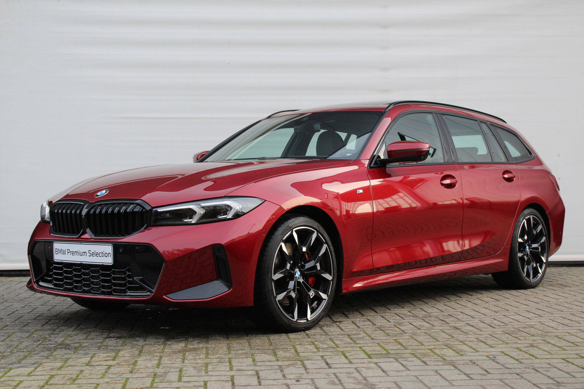 BMW 3 Serie Touring 330i xDrive High Executive M Sport Automaat