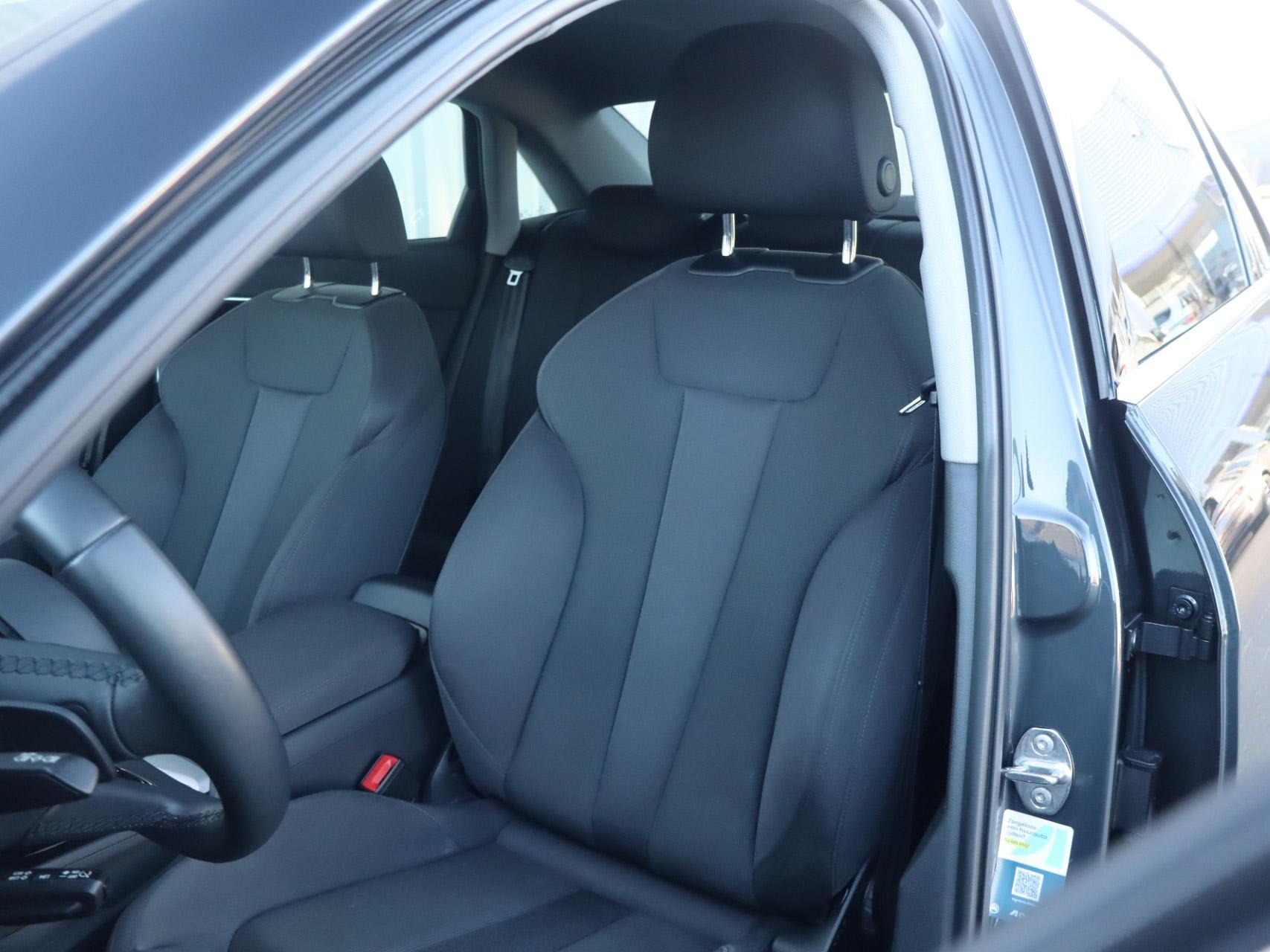 Audi A4 Limousine 35 TFSI 150pk S-tronic Advanced Edition - Afbeelding 4