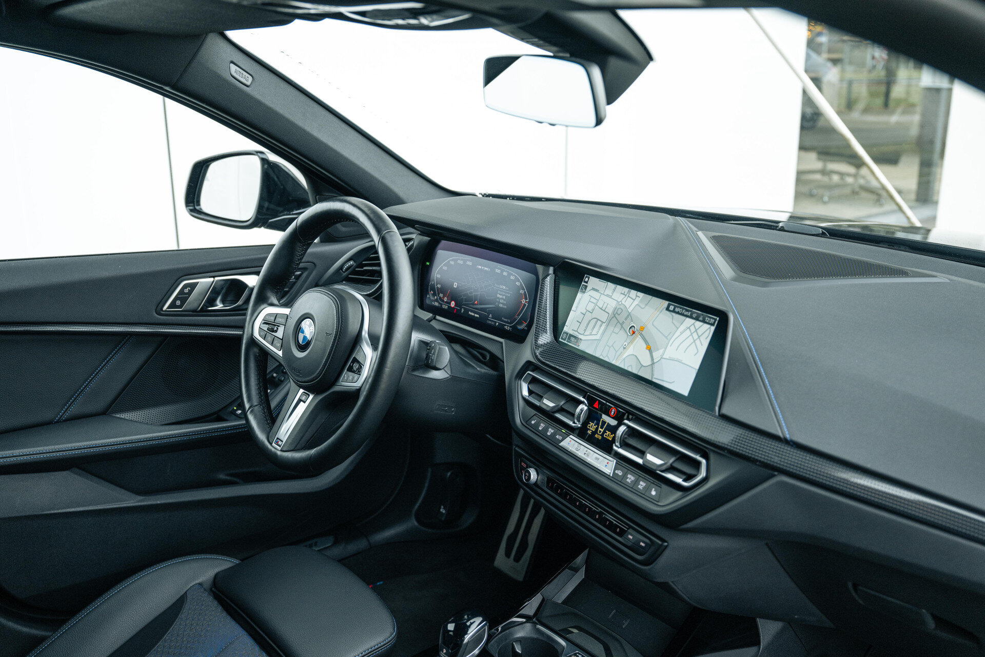 BMW 1 Serie M135i xDrive High Executive M Sport Automaat - Afbeelding 4