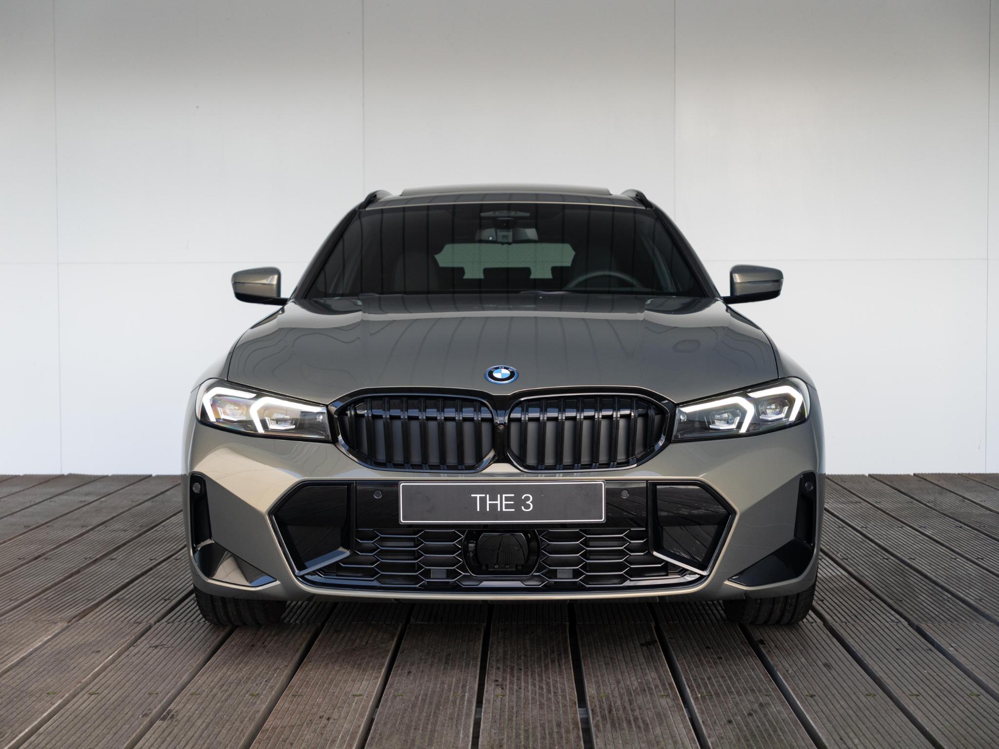 BMW 3 Serie Touring 330e - Afbeelding 3