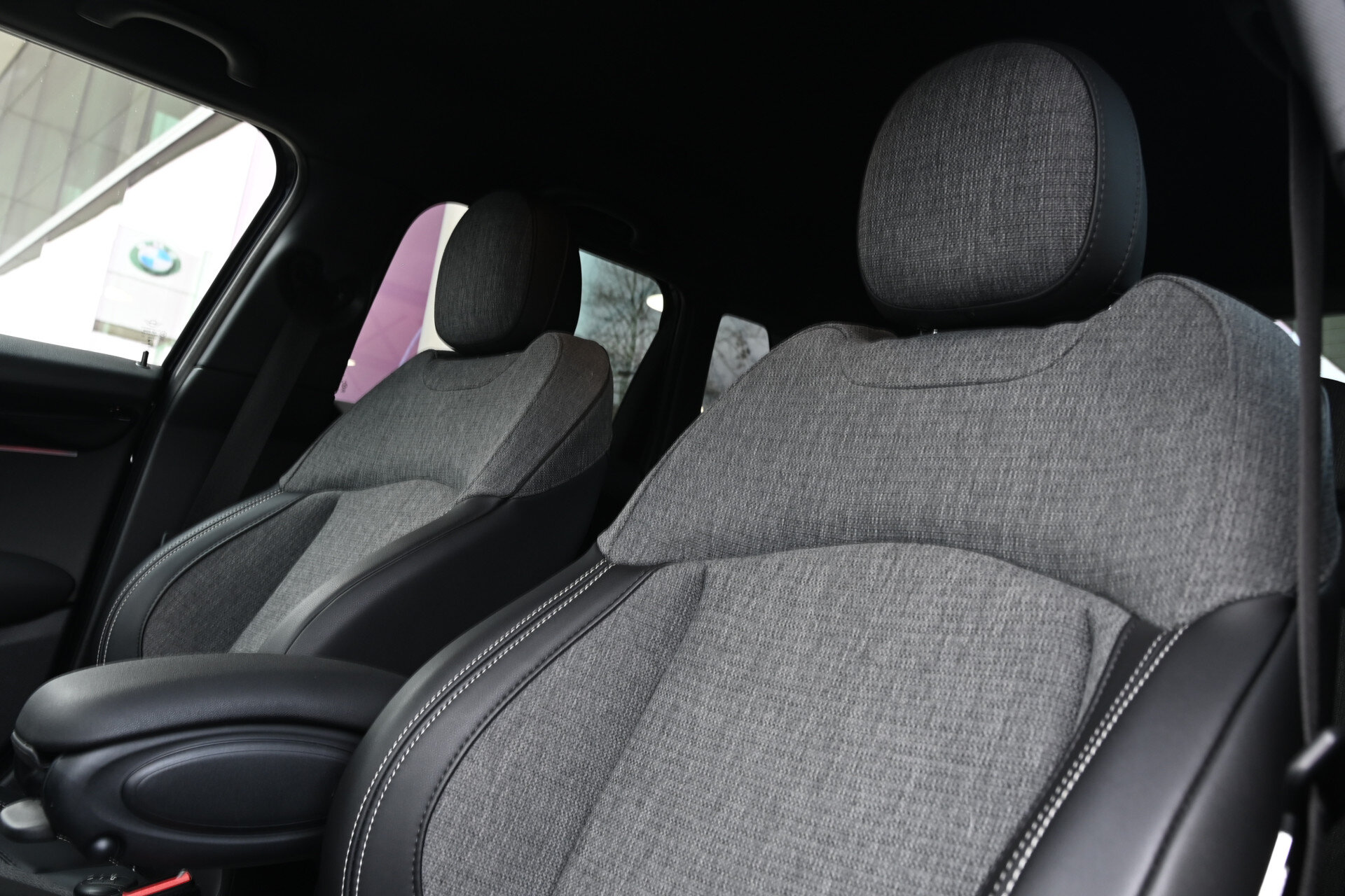 MINI Hatchback Cooper Classic Automaat - Afbeelding 4