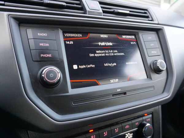 Apple Carplay/Android Auto