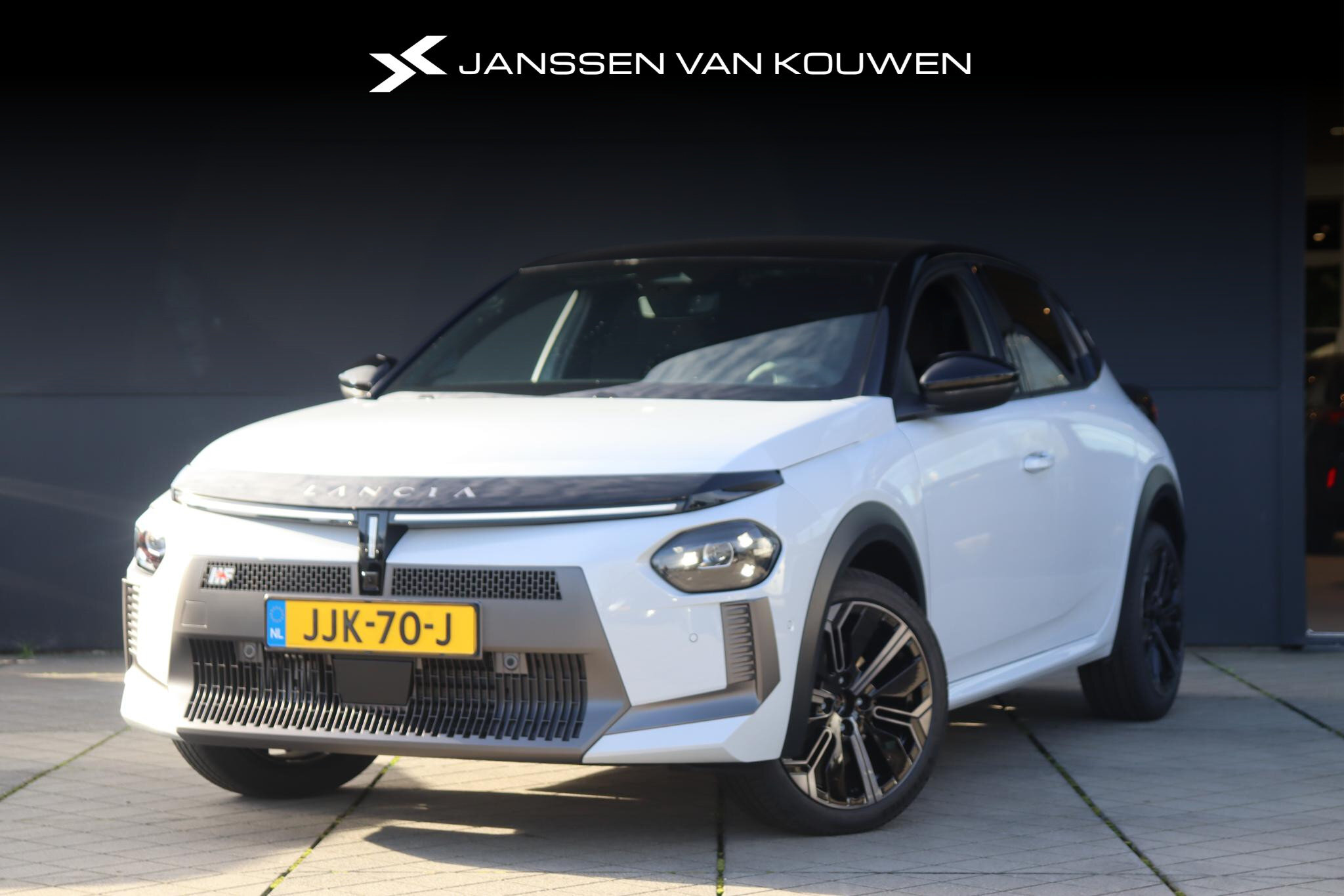 Lancia Ypsilon 1.2 Turbo Hybrid HF Line