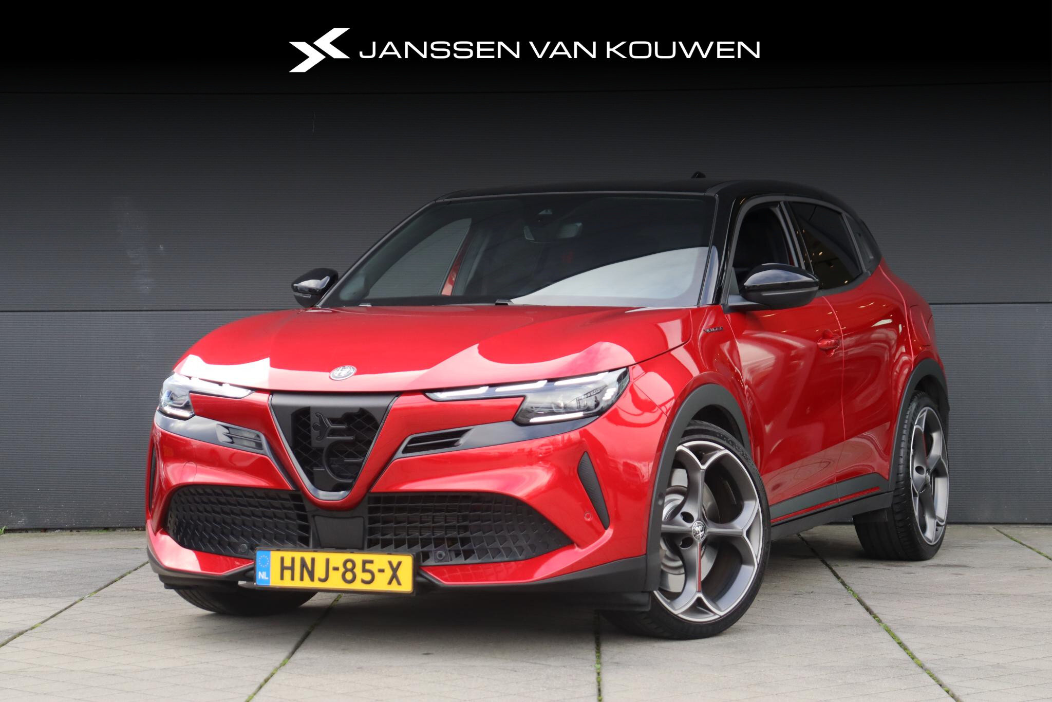 Alfa Romeo Junior Elettrica Veloce 54 kWh