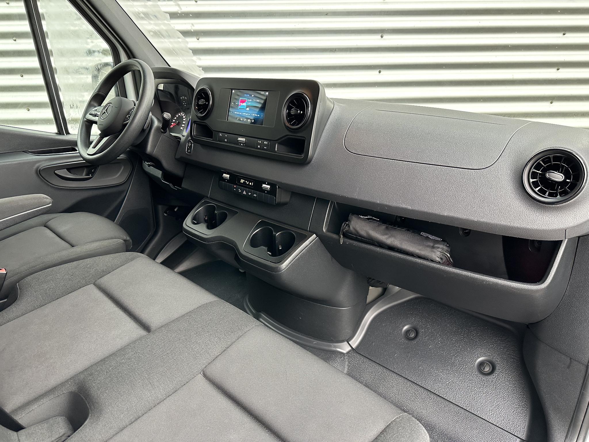 Mercedes-Benz Sprinter 317 CDI  L2H2 Automaat Carplay Navigatie Camera - Afbeelding 3