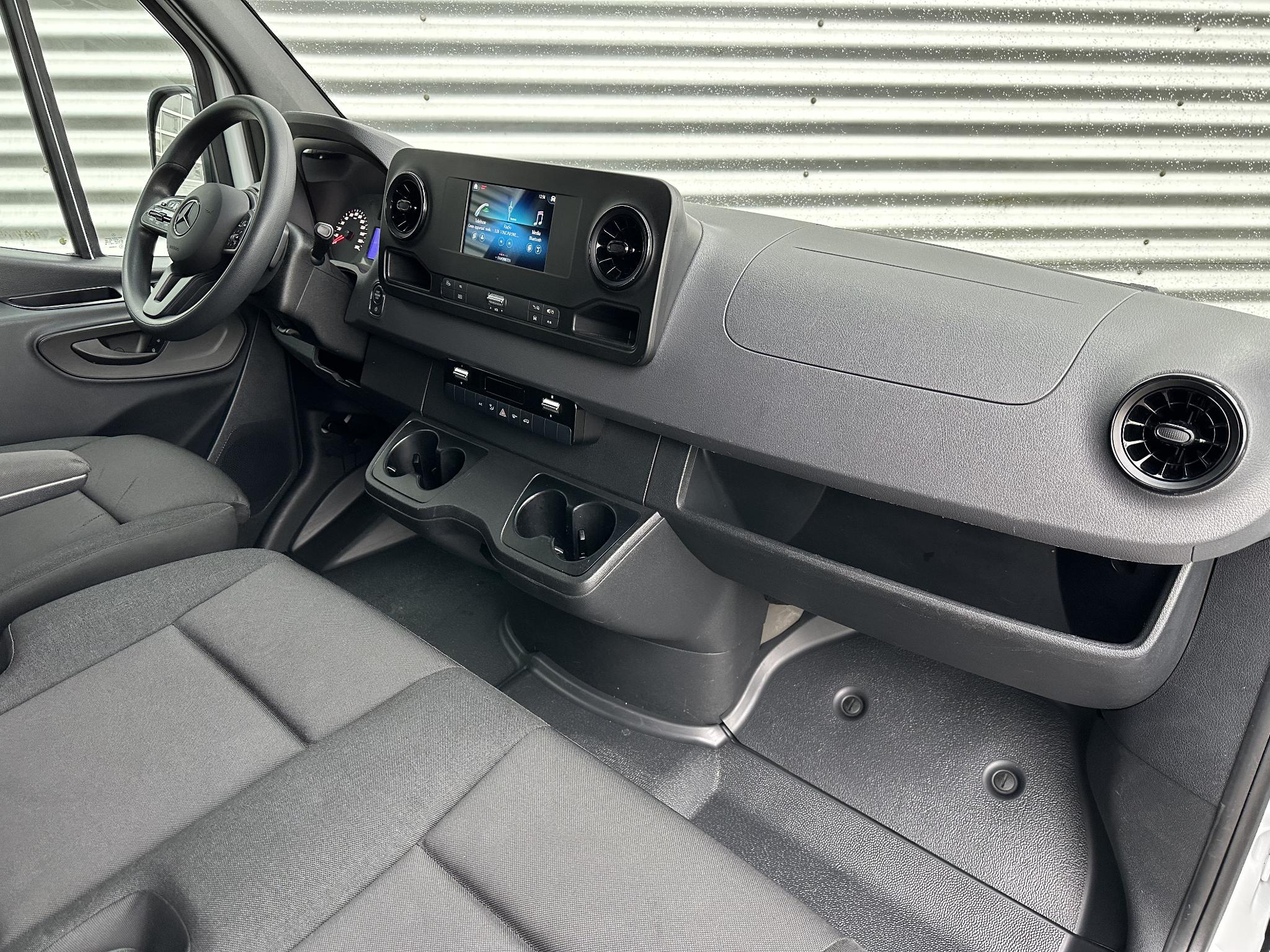 Mercedes-Benz Sprinter 317 CDI  L2H2 Automaat Carplay Navigatie Camera - Afbeelding 3