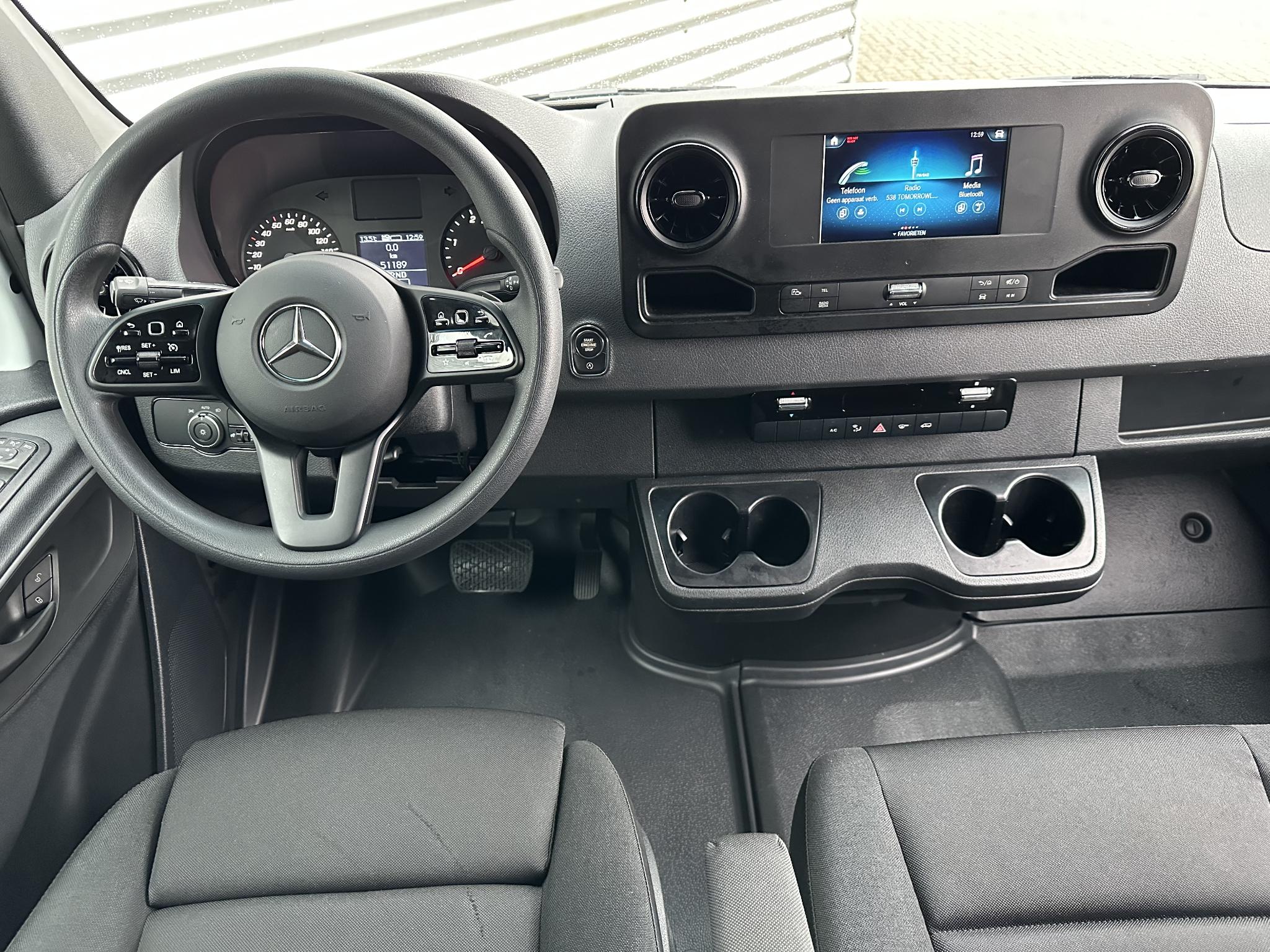 Mercedes-Benz Sprinter 317 CDI  L2H2 Automaat Carplay Navigatie Camera - Afbeelding 4