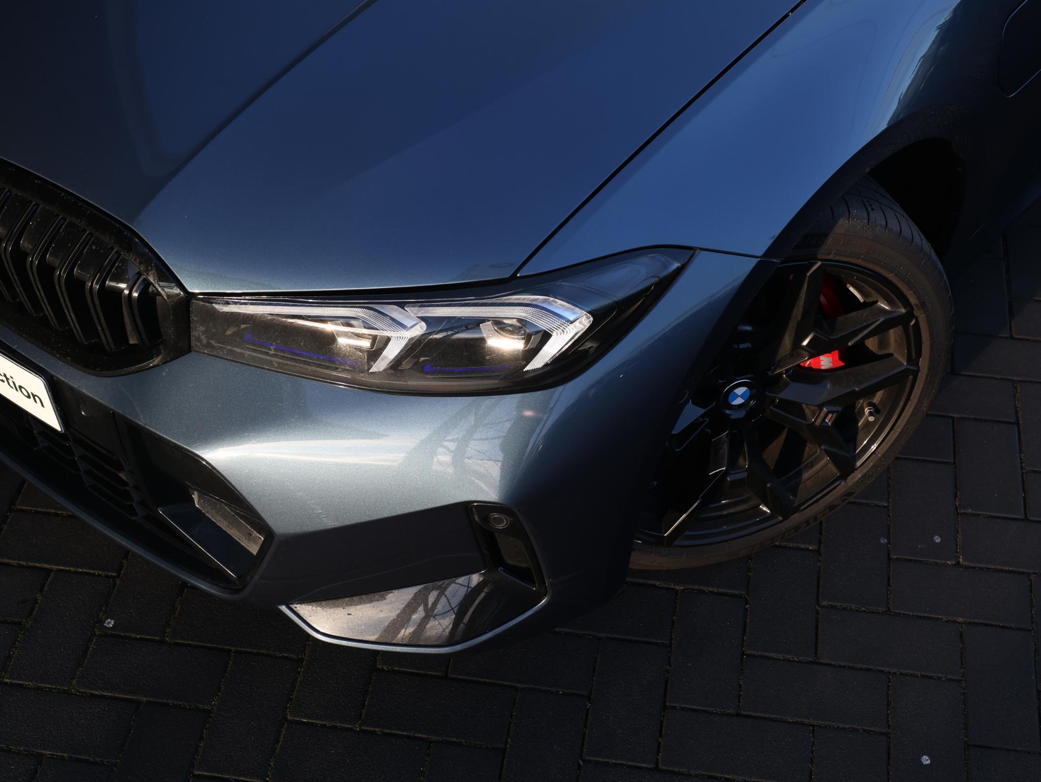 BMW 3 Serie Touring 330e - Afbeelding 2