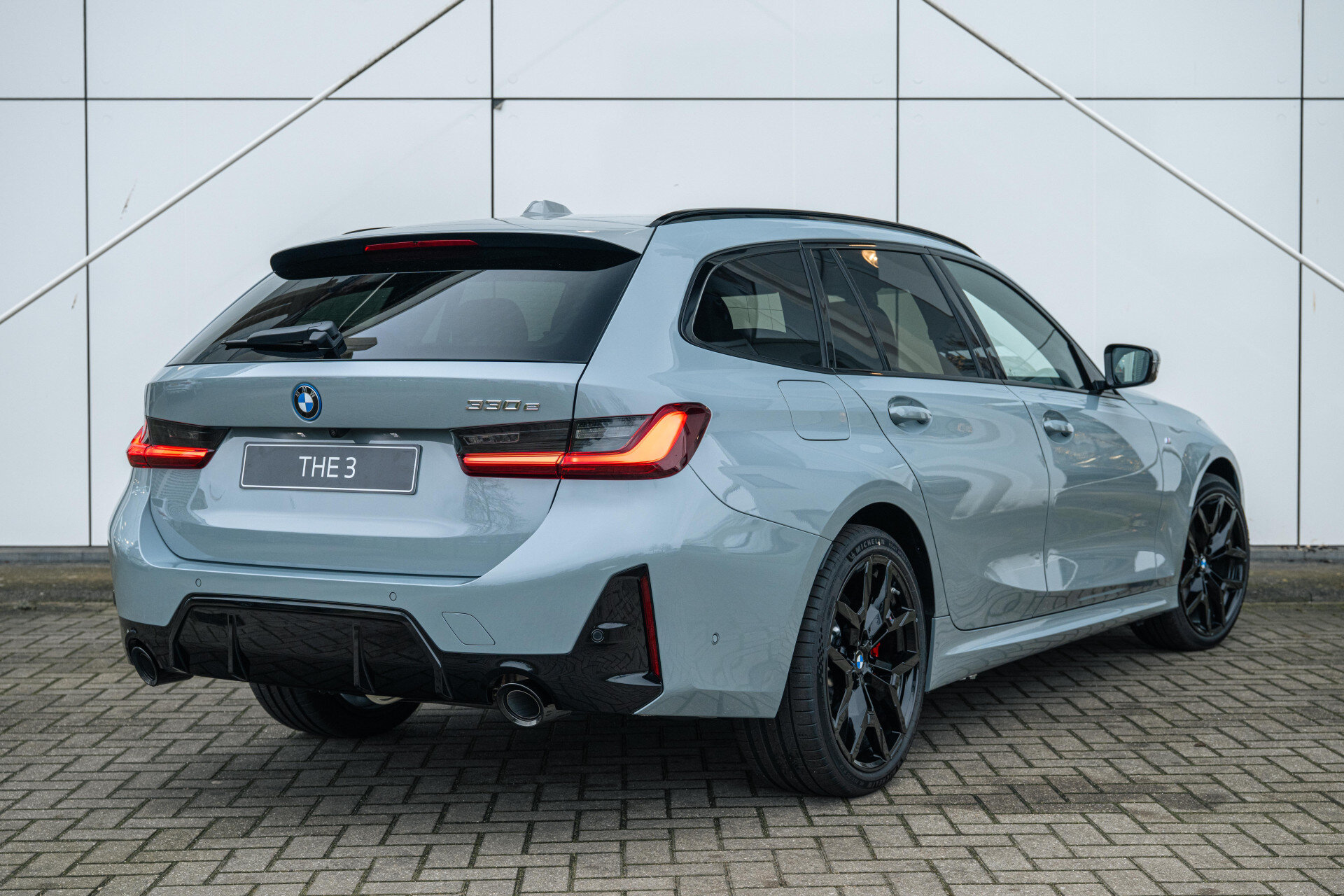 BMW 3 Serie Touring 330e High Executive M Sport Automaat - Afbeelding 2