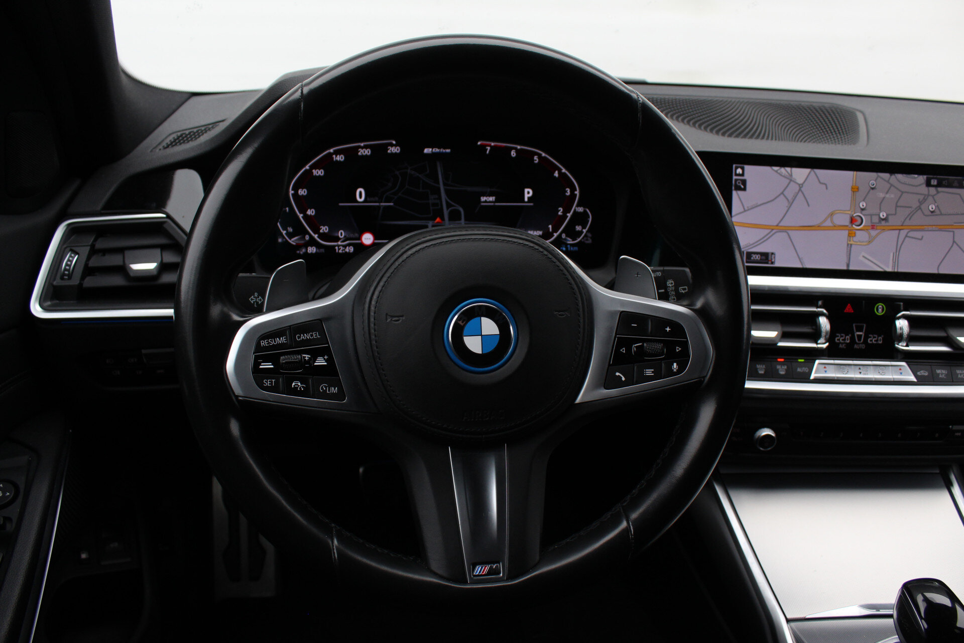 BMW 3 Serie Touring 330e High Executive M Sport Automaat - Afbeelding 3