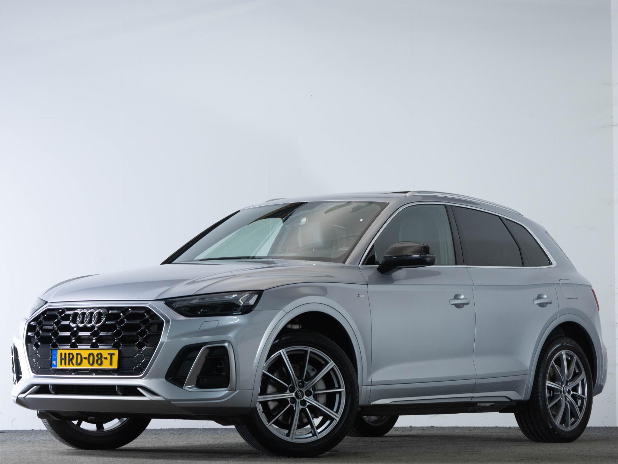 Audi Q5 S-Line 55 TFSI e 367 PK