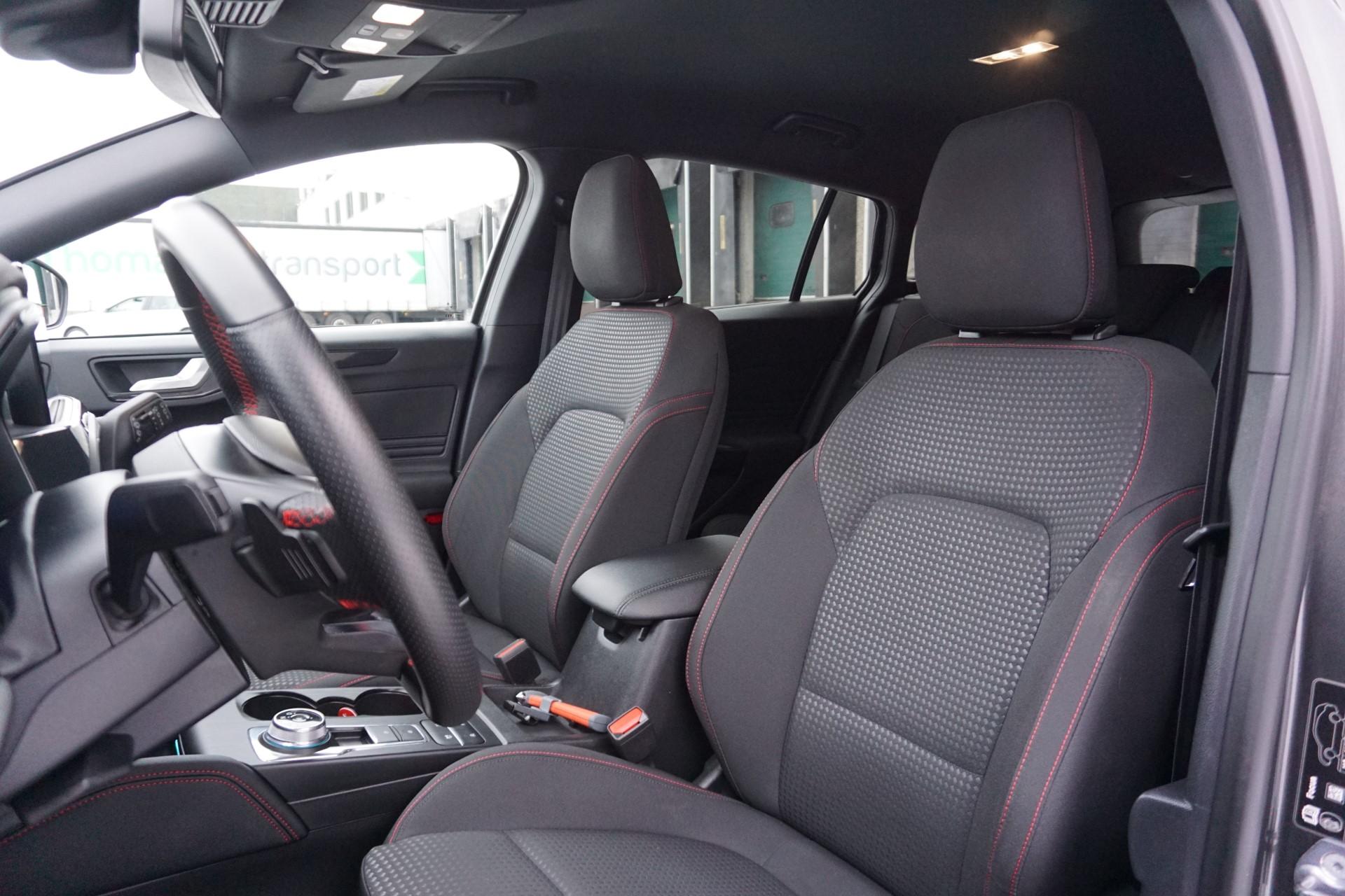 Ford Focus Wagon 1.5 EcoBoost 150pk AUT ST Line X Business - Afbeelding 4