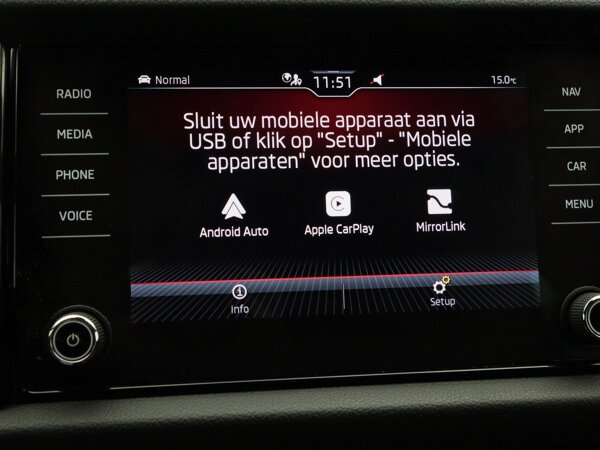 Apple Carplay/Android Auto Apple Carplay/Android Auto