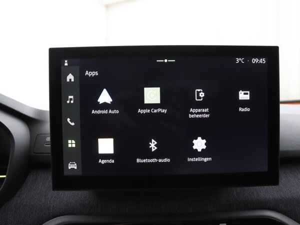 Apple Carplay/Android Auto Apple Carplay/Android Auto