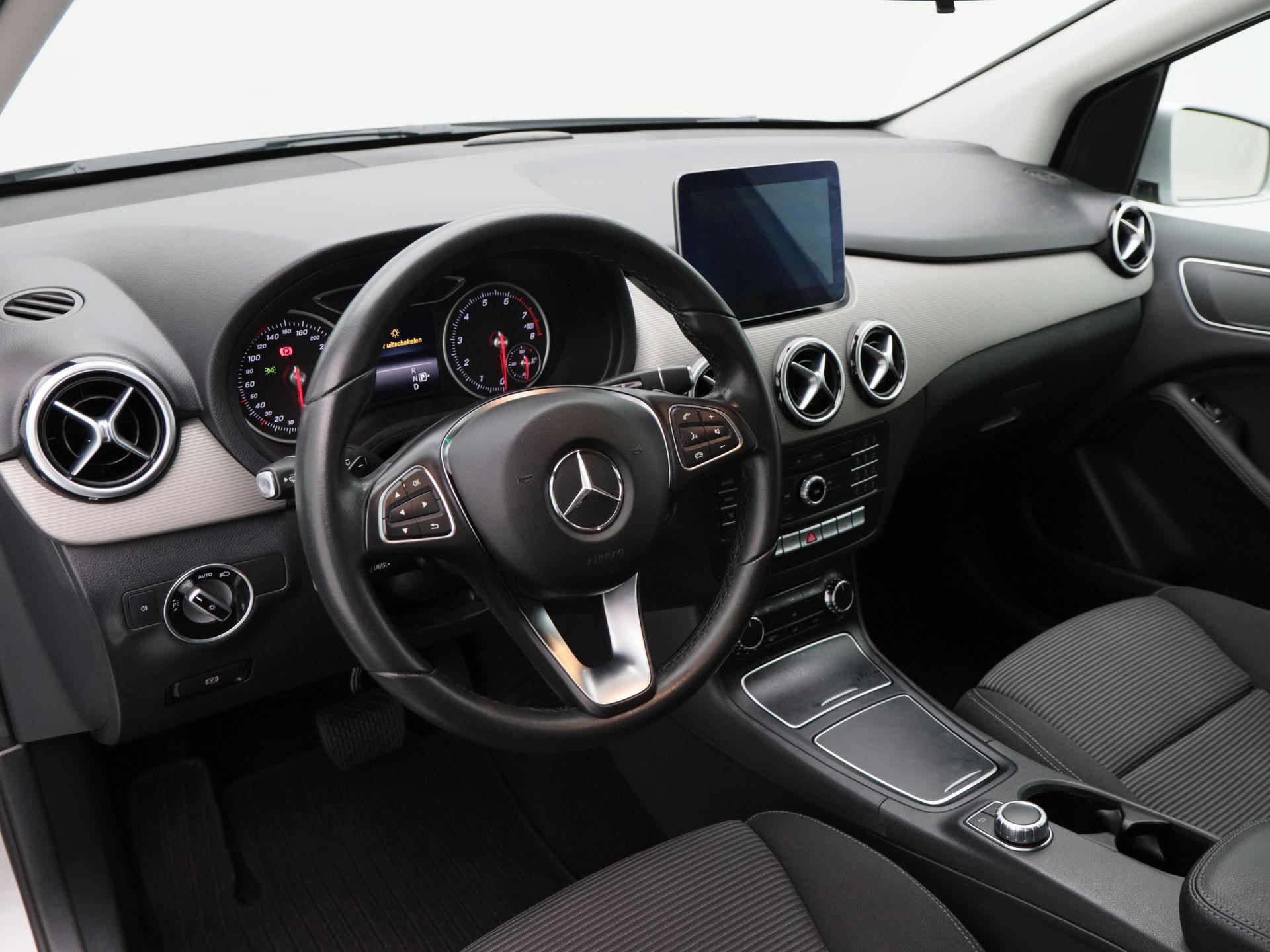 Mercedes-Benz B-klasse 250 Ambition Automaat 211 Pk - Afbeelding 3