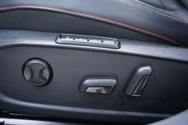 elektrisch verstelb. bestuurdersstoel met geheugen elektrisch verstelb. bestuurdersstoel met geheugen