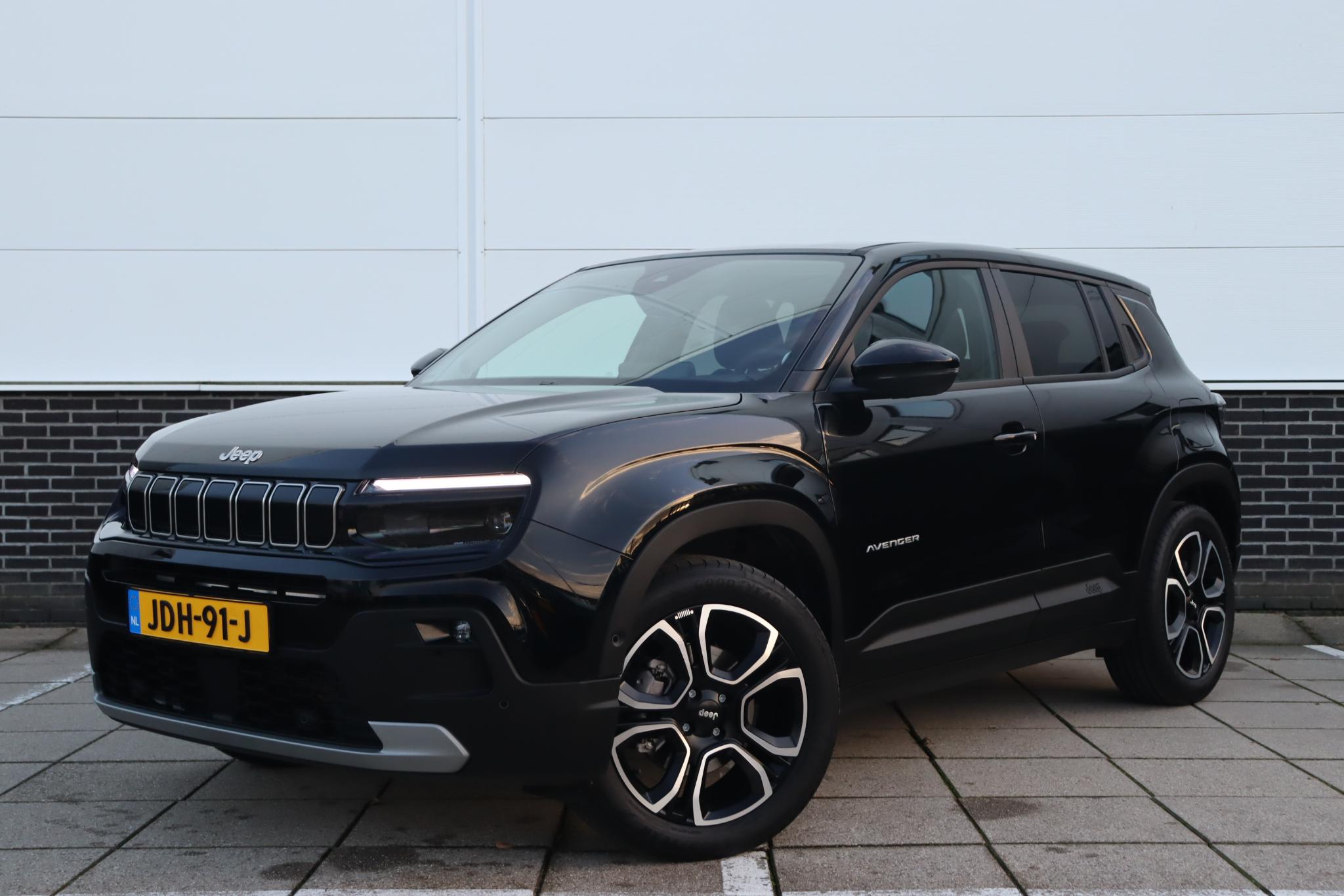 Jeep Avenger 1.2 e-Hybrid Summit