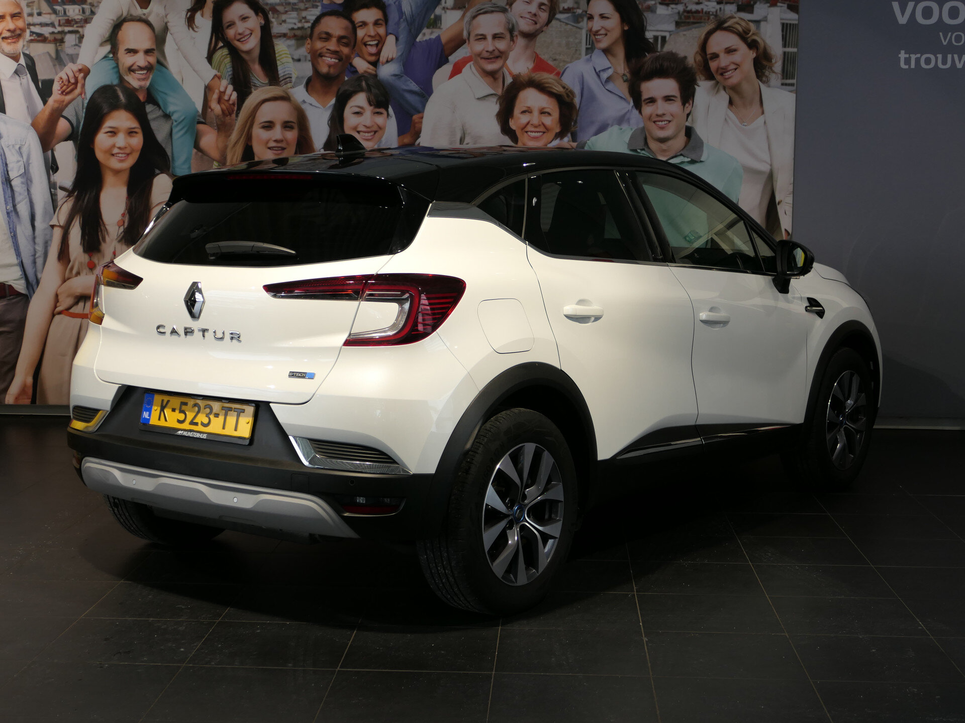 Renault Captur 1.6 E-Tech Plug-in Hybrid 160 Intens - Occasion Lease vanaf €614 p/m - - Afbeelding 3