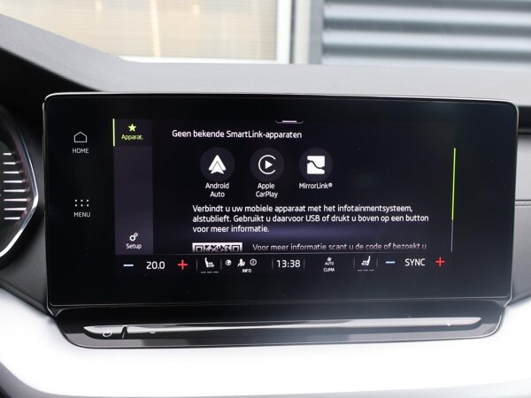 Apple Carplay/Android Auto Apple Carplay/Android Auto