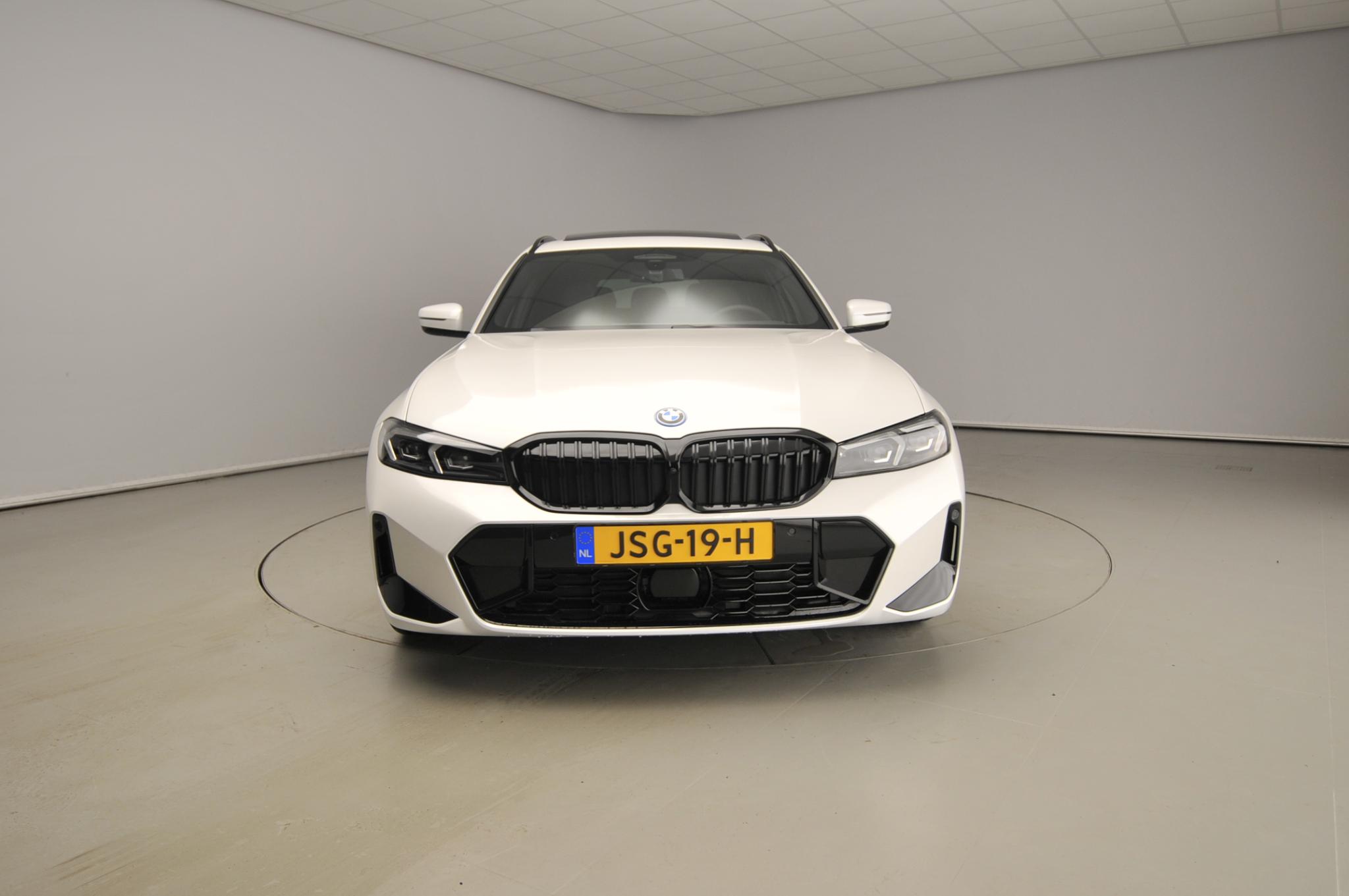 BMW 3 Serie Touring 330e - Afbeelding 5